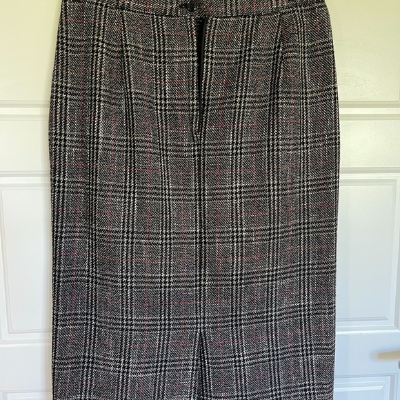 Lowell & Whitney Plaid Skirt - Picture 2 of 8